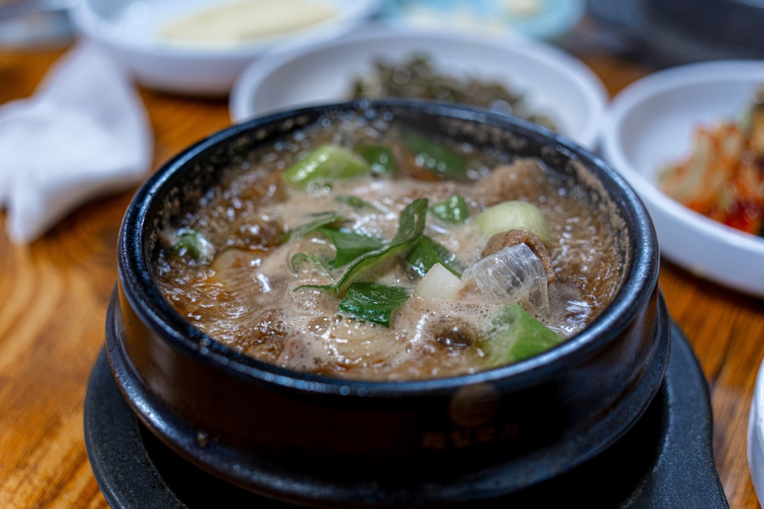 삼계탕과 복날 보양식을 상징하는 이미지